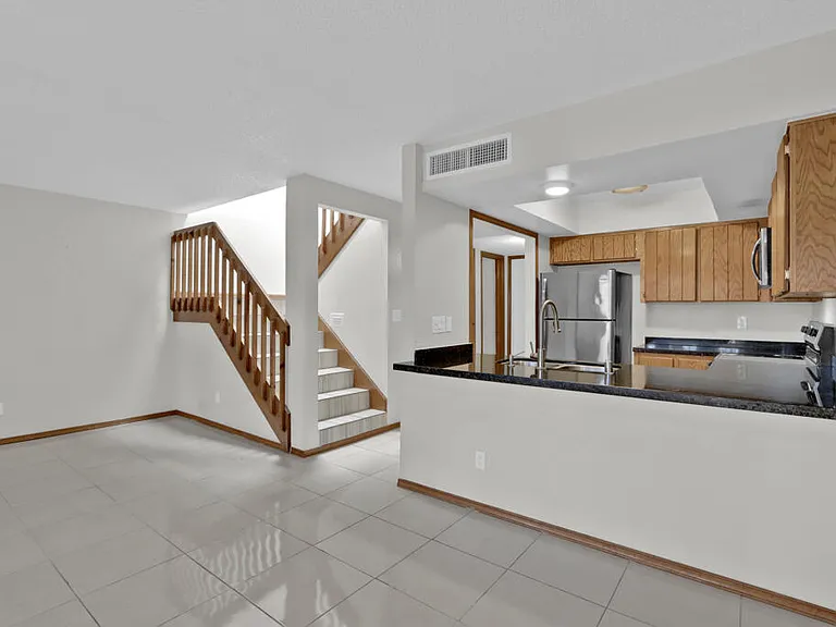 730 N Resler Dr #B — Photo 21