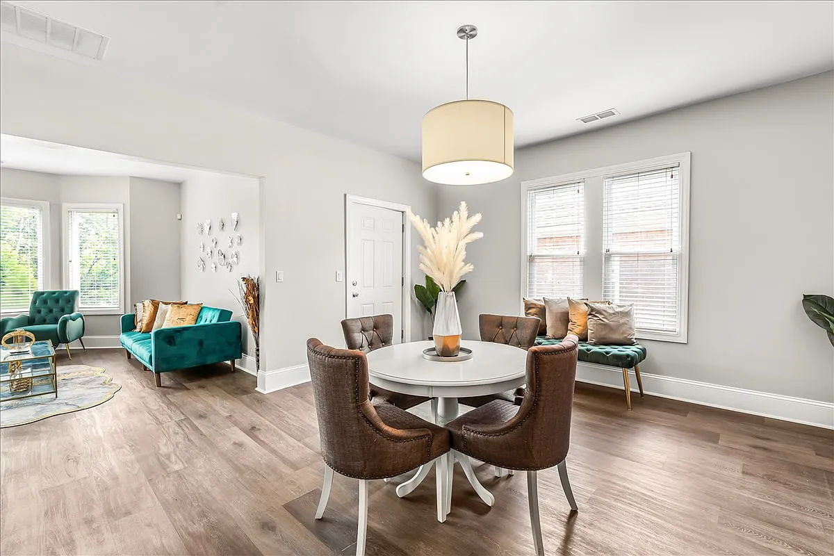 2 bed, 1300 sqft, $1,625 — Photo 4