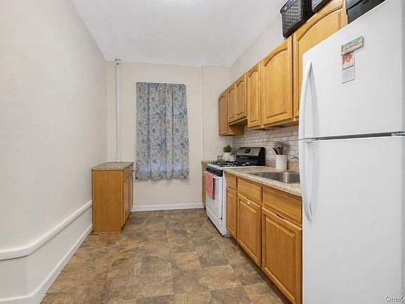 4th image of 2445 Southern Boulevard