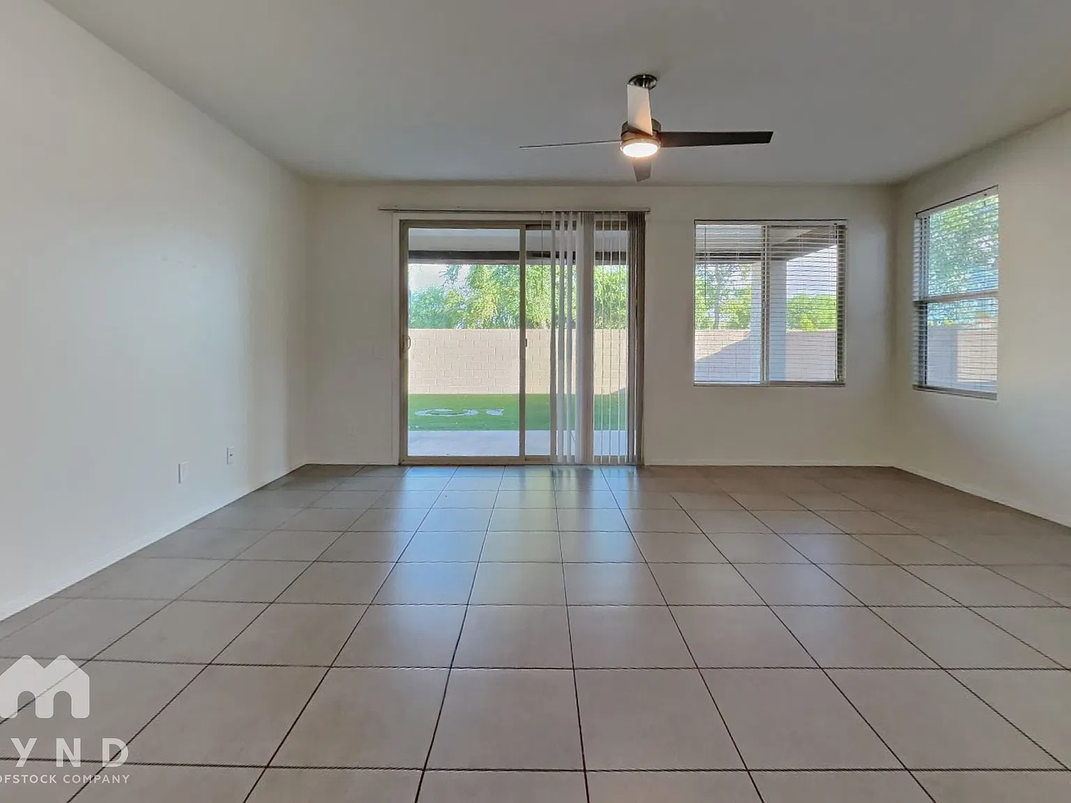 3 bed, 2.0 bath, 1862 sqft, $2,245 — Photo 3
