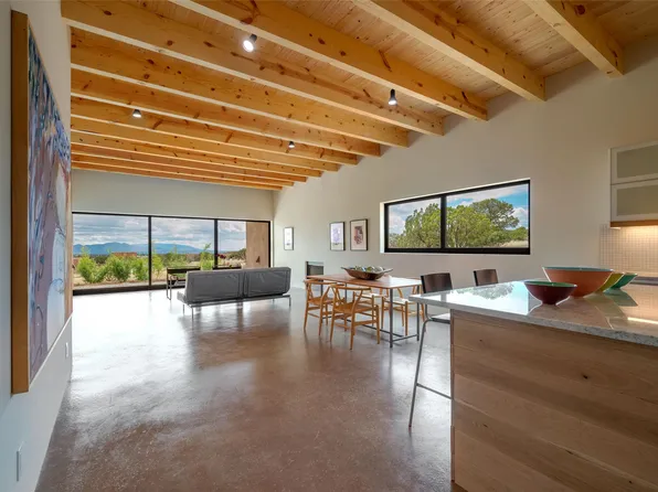 46 Camino San Lucas, Lamy, NM 87540