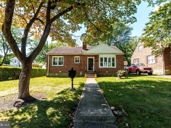 4512 Convent Ln, Philadelphia, PA 19114