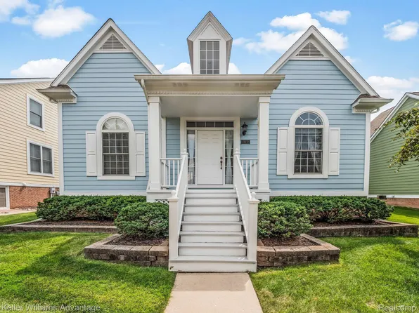 42637 Faulkner Dr, Novi, MI 48377