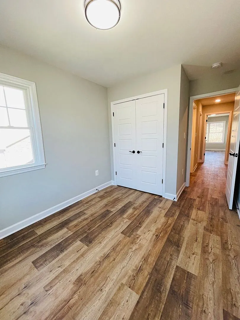Building Photo - 1424 Derby Dr