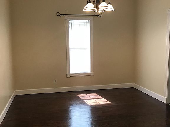 4th image of 217 W Avenue D