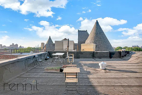 Rented by Rennit Inc. | media 18