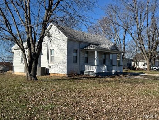 1227 N Washington Ave, Union, MO 63084