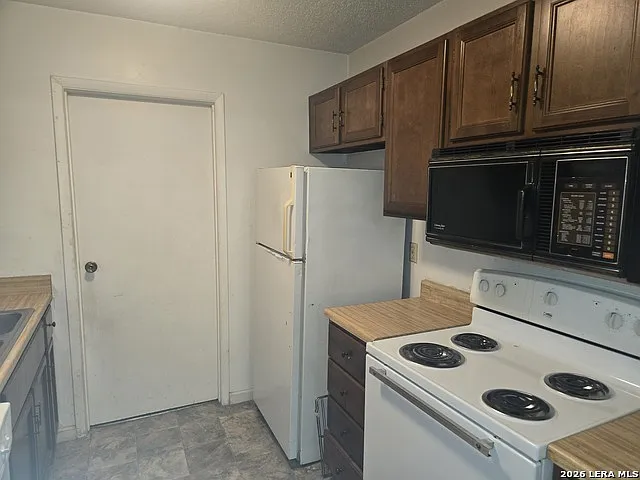 320 Station St #101 — Photo 10
