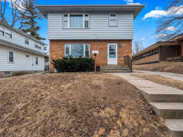 418 Hyde Park AVENUE #420, Waukesha, WI 53188