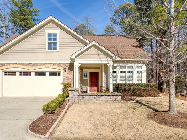 7520 Courtyard Pl, Cary, NC 27519