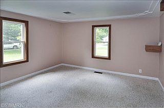 3rd image of 84 Hamilton St