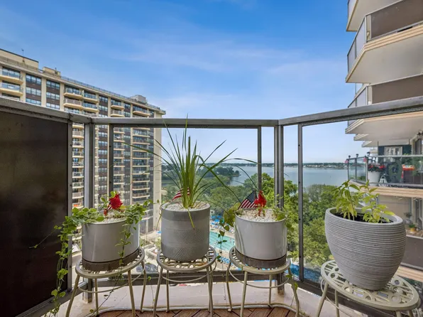 18-15 215th Street image 18 of 38