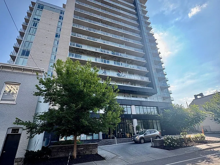 255 Bay St #3 — Photo 1