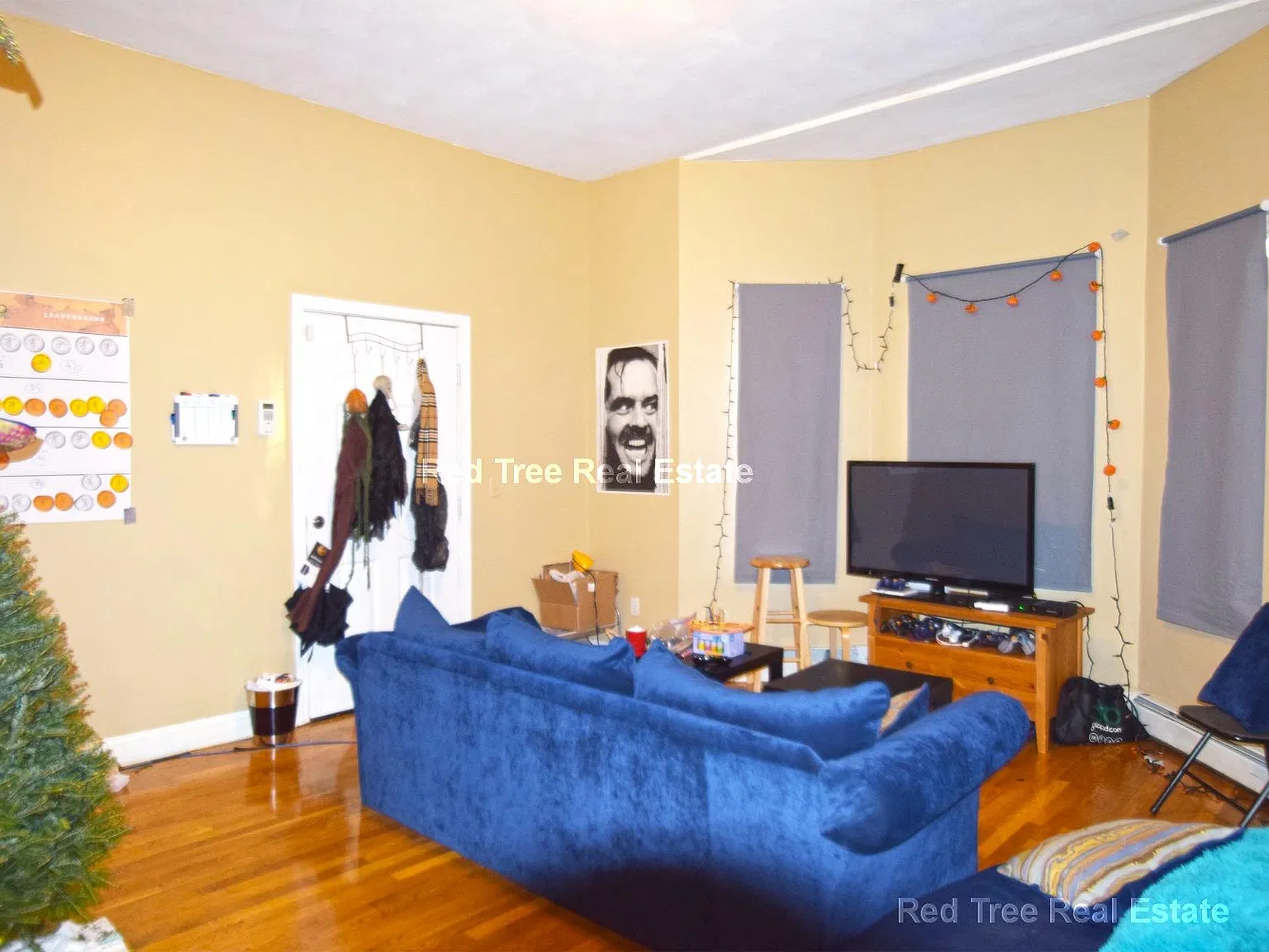 4 bed, 9999 sqft, $4,600 — Photo 2