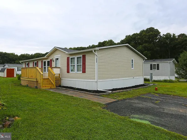 1325 Sligh Ln, Middle River, MD 21220