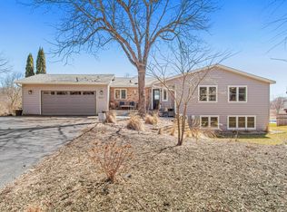 2501 Cherrywood Rd, Minnetonka, MN 55305