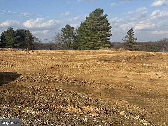 2nd image of 2237 Ridge Rd