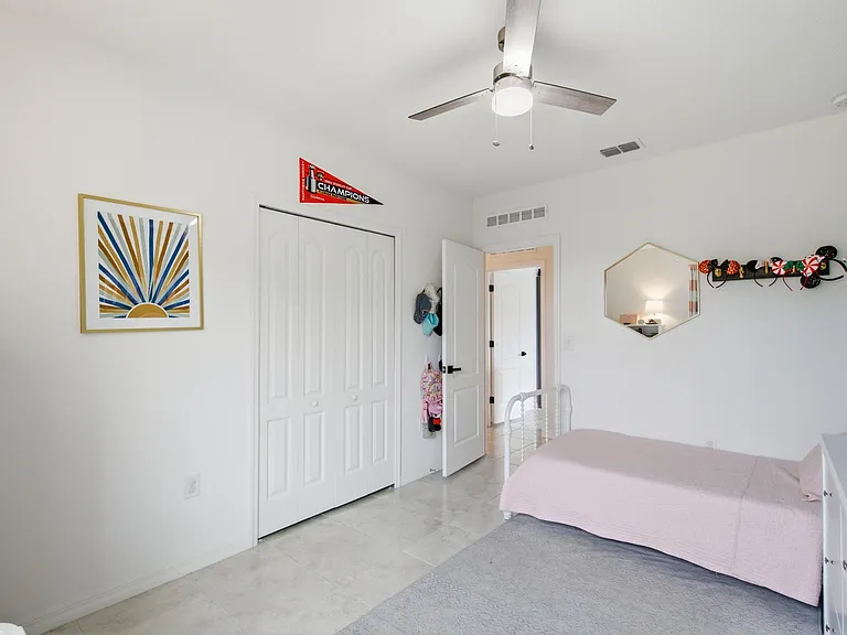 2220 SE Lucaya St — Photo 21