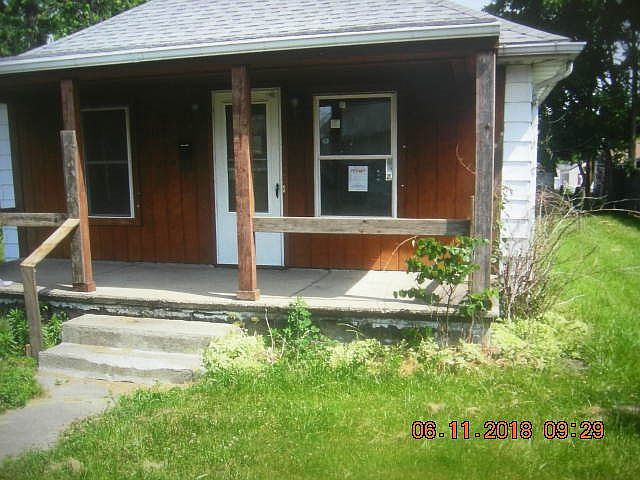 1st image of 912 W Jefferson St