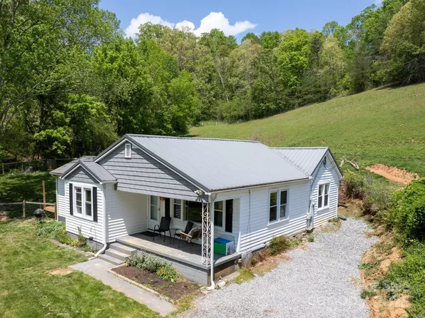 19 McLean Rd, Weaverville, NC 28787