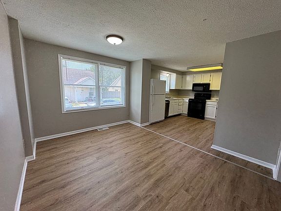 5th image of 703 Kenny Ln
