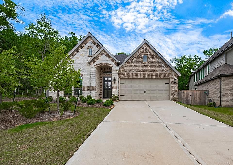 1st image of 141 Pineview Cove Court