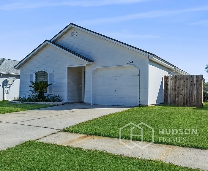 2044 Hunters Trace Cir — Photo 3