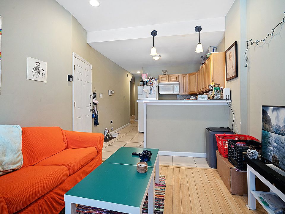 1st image of 1610 N Willington St #1