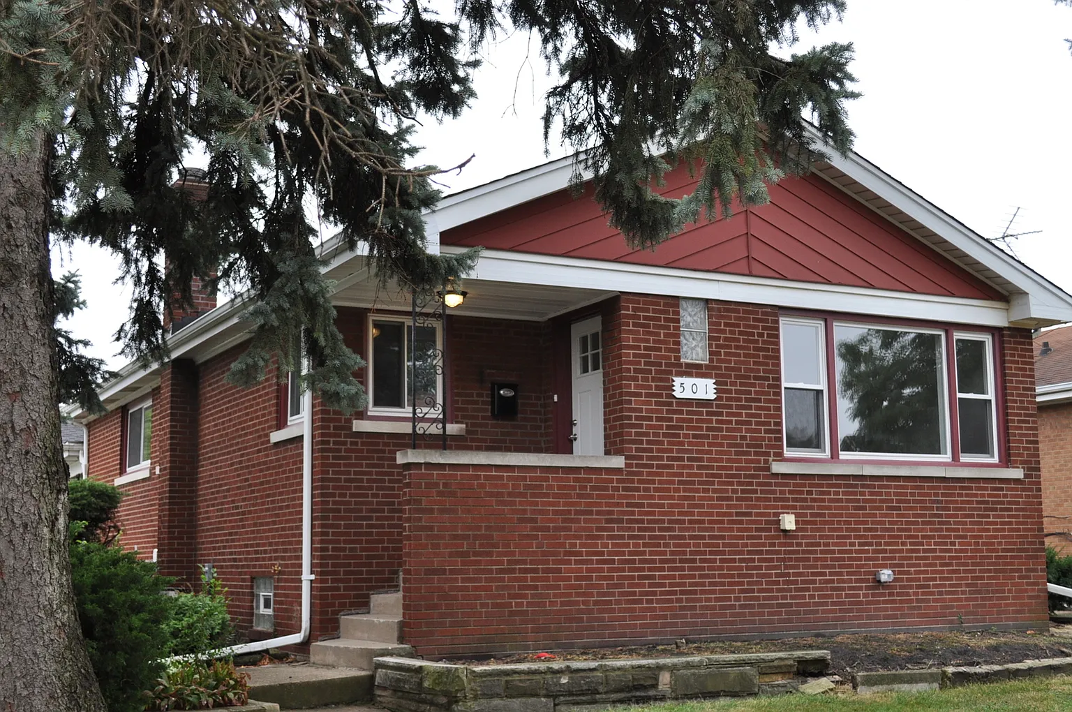 501 156th Pl photo 1