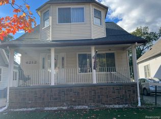 4212 Huron St, Dearborn Heights, MI 48125