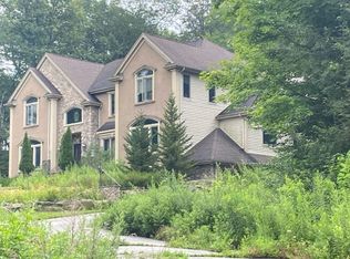 11 Roaring Brook Way, West Milford, NJ 07480