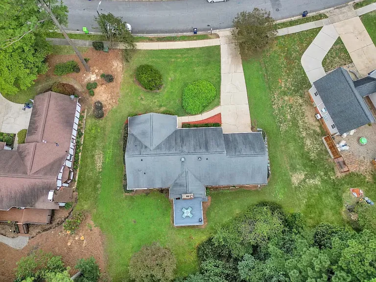 6109 Gainsborough Dr — Photo 23