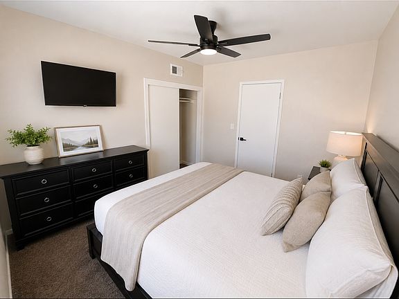 5th image of 6688 Montclair Dr #4