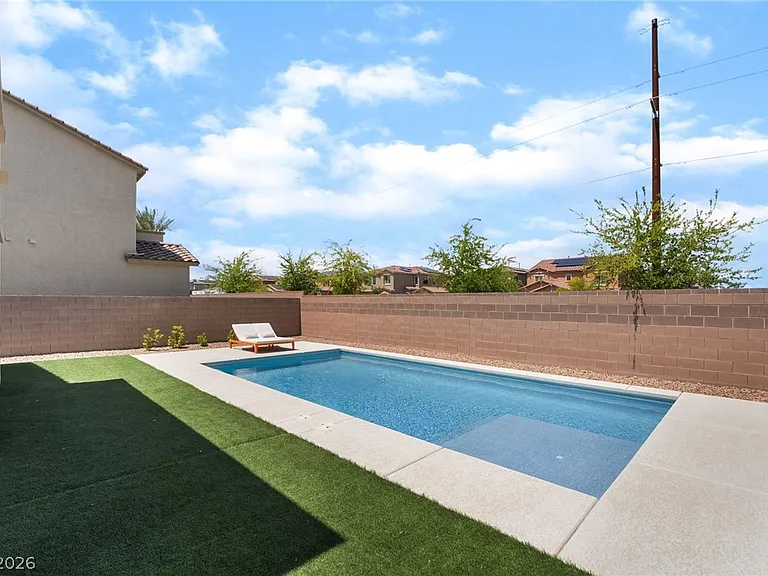 3952 Henny Ave — Photo 46