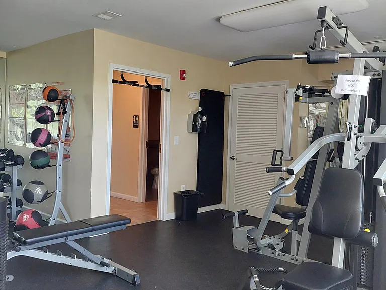 12 Coventry Ct — Photo 38
