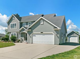 9203 62nd Ct, Pleasant Prairie, WI 53158