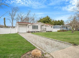 7 Betsy Drive, West Sayville, NY