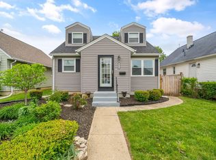 876 Palmer Rd, Columbus, OH 43212