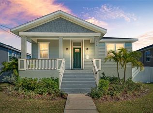 216 NE Jefferson Cir N, Saint Petersburg, FL 33702