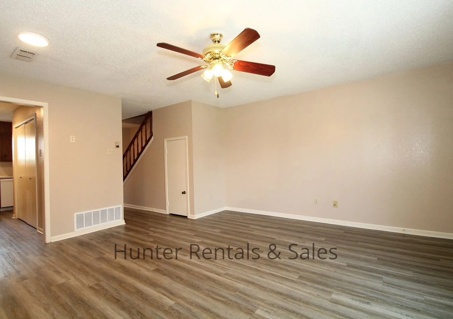 Rent Me! — Photo 2