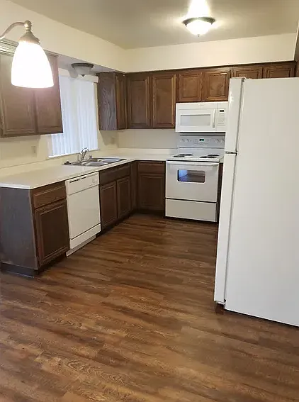 Bear Creek Manor/Bear Creek Terrace — Photo 31