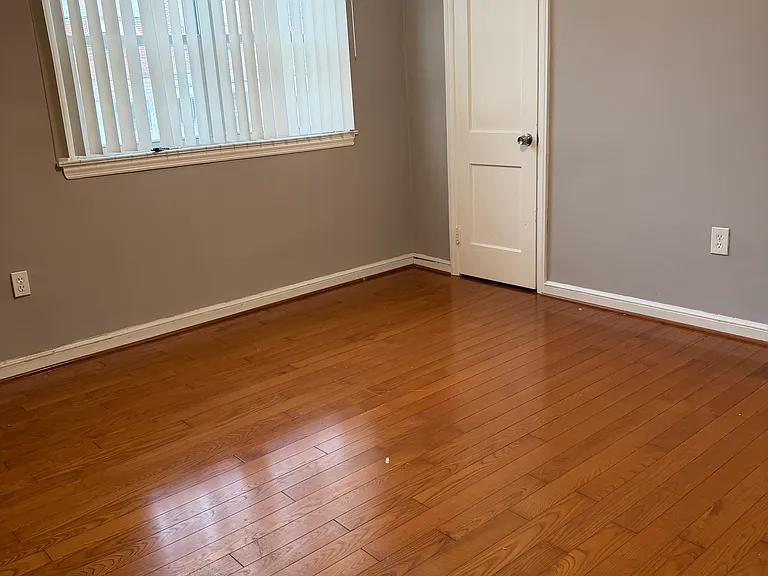 6732 Montgomery Ave — Photo 5