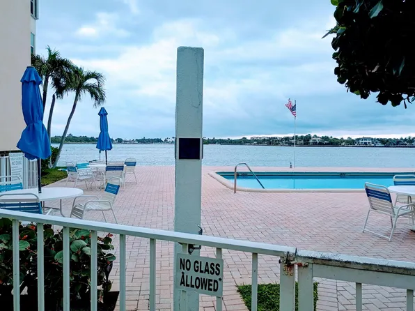 1810 New Palm Way #215, Boynton Beach, FL 33435