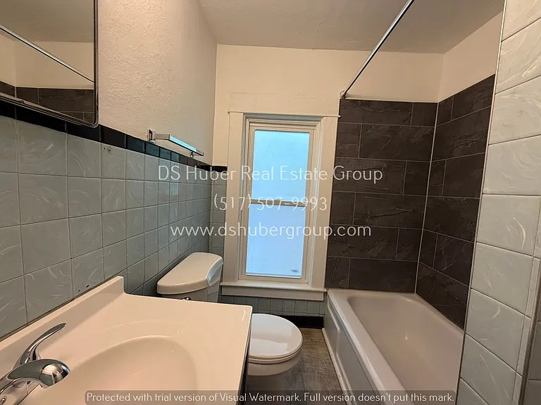819 Eureka St — Photo 7