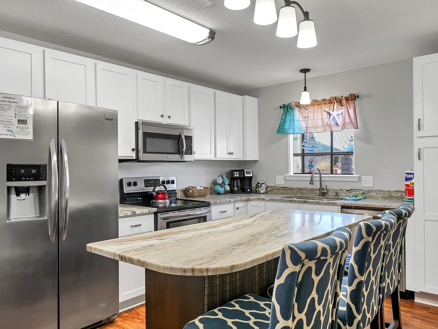 2 bed, 2.5 bath, 1300 sqft, $4,776 — Photo 4