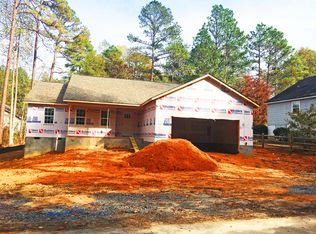 525 Sandhill Cir, Pinehurst, NC 28374