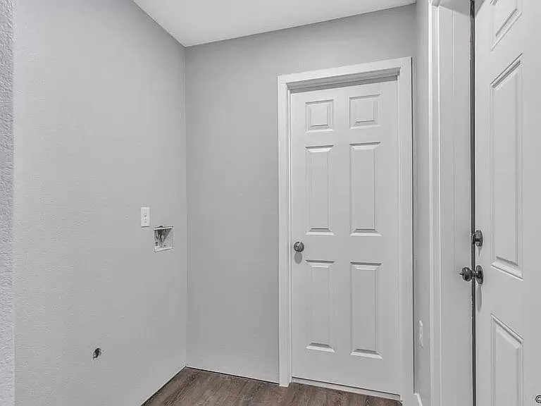817 Forest Ave #B — Photo 14