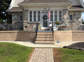 407 Castello Ave