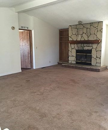 4th image of 21586 Woodward St