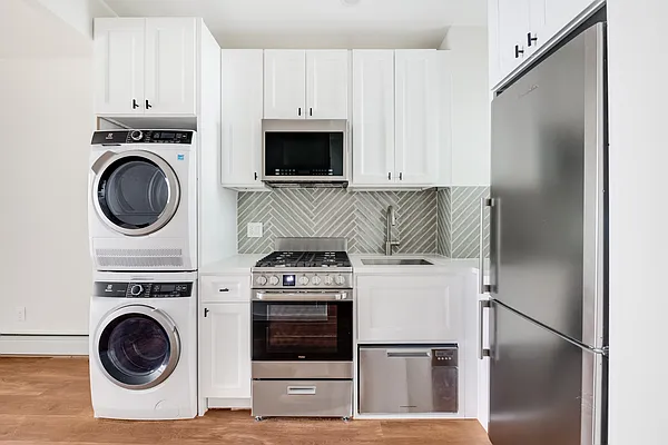 Rented by Dallien Realty Limited Liability Company | media 18